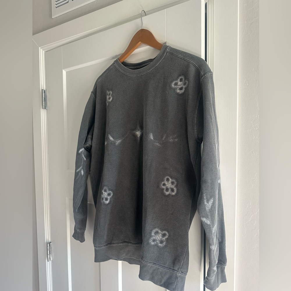 Comfort Colors Grey Medium sweatshirt - Picture 6 of 8